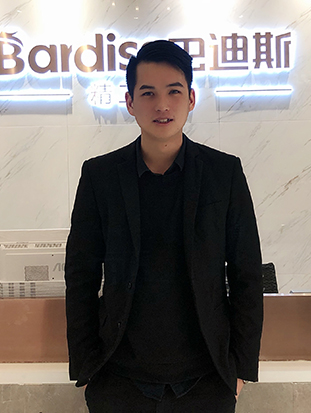 巴迪斯集成吊頂廠家精工人物-羅國(guó)亮先生